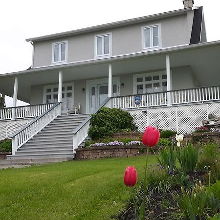 Auberge Gite Maison Des Lilas La Malbaie Exterior foto