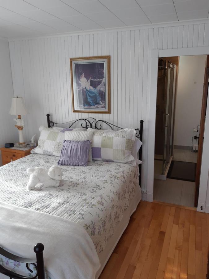 Auberge Gite Maison Des Lilas La Malbaie Exterior foto